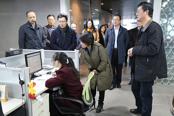 省政协副主席吴晶考察冠亚·体育（集团）官方网站集团2.jpg